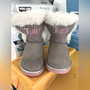 Juicy Couture Size 6M Plush Lined Booties for Toddler Girls